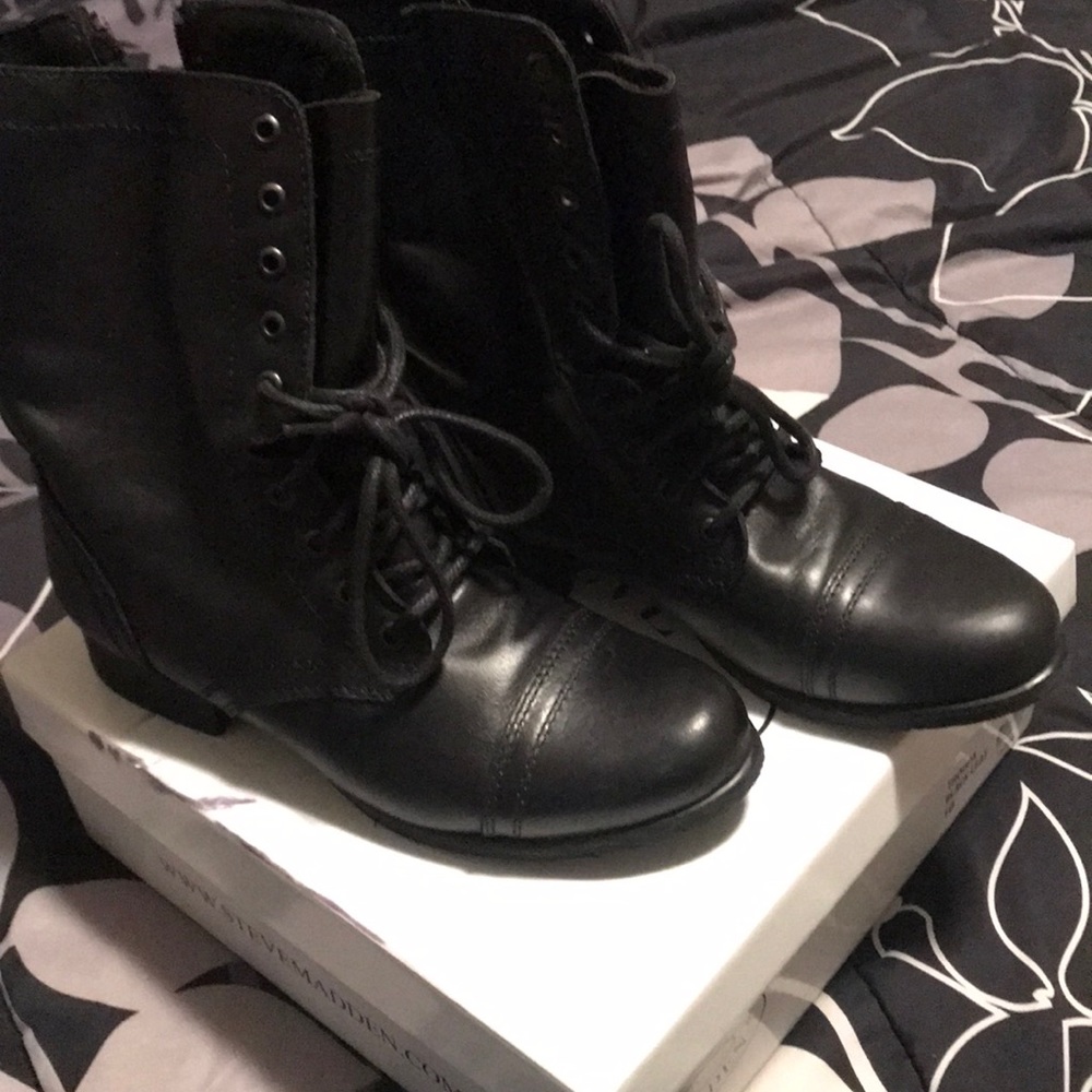 Steve Madden Troops Combat Boots